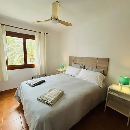 Buganvilla Pool Apartment Muntanya la Sella