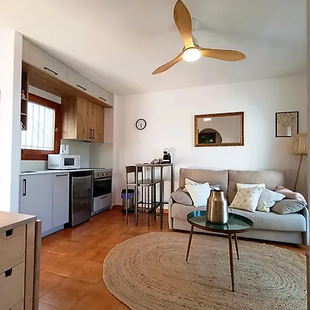 Buganvilla Pool Apartment Muntanya la Sella